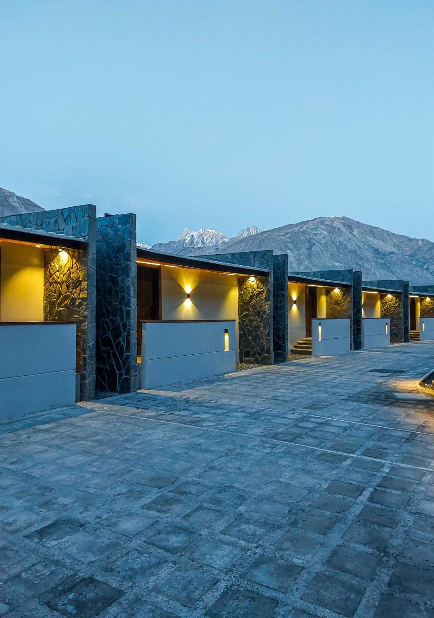Himmel Skardu By Luxus Hotel Exterior foto